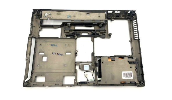 Нижня частина корпусу до ноутбука HP EliteBook 8460p 8470p (6070B0606501, 685997-001) Б/В - 642030
