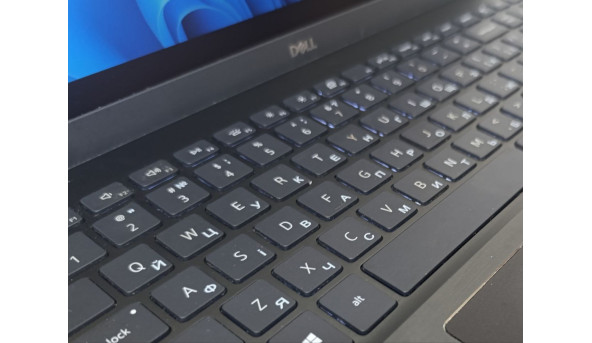 Ноутбук Dell Vostro 5502 Intel Core i5-1135G7 8 GB RAM 256 GB SSD [15.6" FullHD] - Б/У - 644253