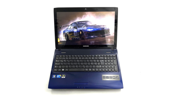 Ігровий ноутбук Samsung R590 Intel Core I3-350 8 RAM 128 SSD 500 HDD NVIDIA GeForce GT 330M [15.6"] - Б/В