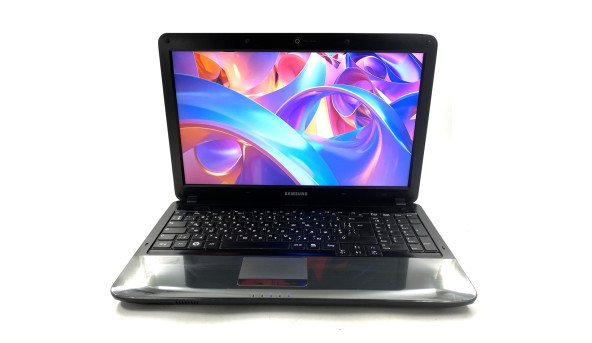 Ноутбук Samsung E452 Intel Core I3-370M 8 RAM 128 SSD ATI Mobility Radeon HD 4500 [15.6"] - Б/В - 645348