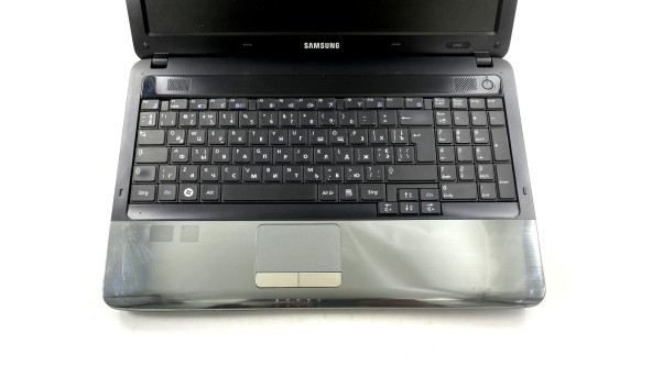 Ноутбук Samsung E452 Intel Core I3-370M 8 RAM 128 SSD ATI Mobility Radeon HD 4500 [15.6"] - Б/В - 645348