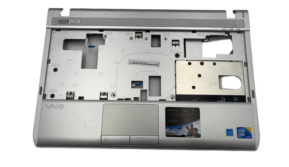 Средняя часть корпуса к ноутбуку SONY VAIO VPCY11S1E PCG-41112M B1-39.4EU01.002 Б/У