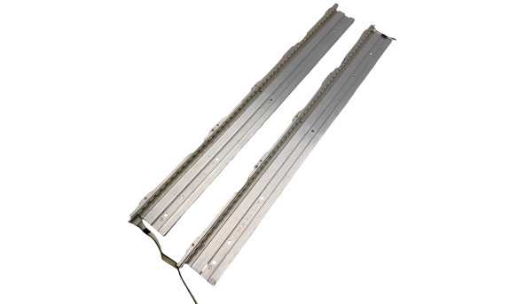 LED подсветка матрицы к телевизору LG 37LV550Y 3660L-0379A 37 2 штуки Б/У