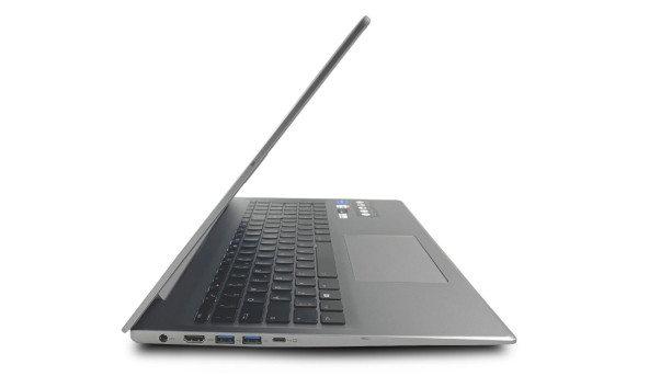 1 Ноутбук Medion Akoya E17405 Intel Core I5-1135G7 8 GB RAM 512 GB SSD [IPS 17.3" FullHD] - Б/В - 648940