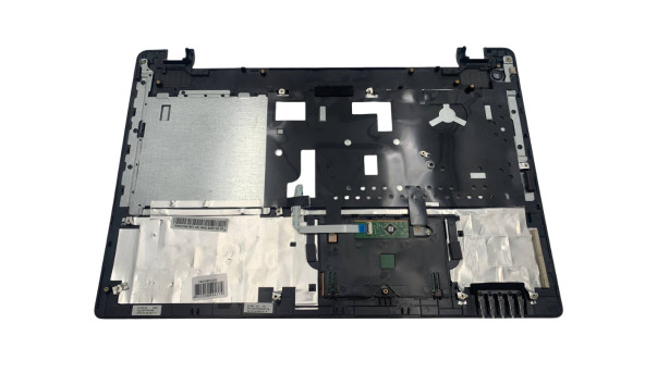 Середня частина корпусу до ноутбука Medion E7240T MD99390 13N0-CNA1501 Б/В - 649417