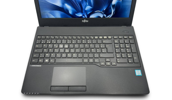 Ноутбук Fujitsu A357 Intel Core i5-7200U 8 GB RAM DDR4 240 GB SSD [15,6" FullHD] - Б/В