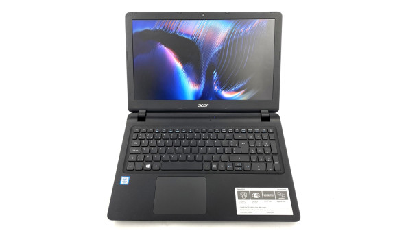 Ноутбук Acer Aspire ES1-572 Intel Core I3-6100U 8 GB RAM 256 GB SSD [15.6"] - Б/В
