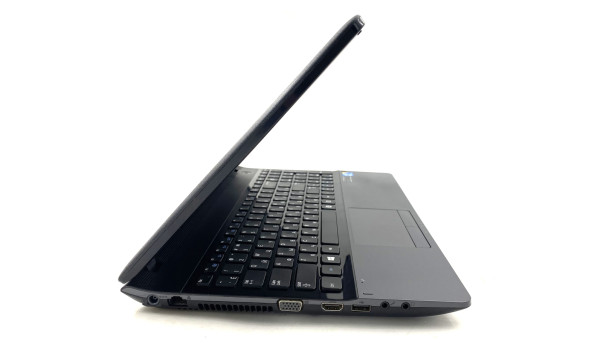Ігровий ноутбук Samsung NP300E5C Core I3-2328M 8 RAM 128 SSD 500 HDD NVIDIA GeForce GT 620M [15.6"] - Б/В