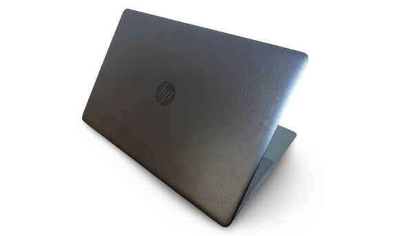 Ігровий ноутбук HP zBook Studio G3 Xeon E3-1505M v5 16 RAM 512 SSD Quadro M1000M [IPS 15.6" 4K] - Б/В - 650936