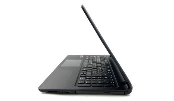 Ноутбук Acer Aspire ES1-523 AMD A6-7310 8 GB RAM 128 GB SSD [15.6"] - Б/В