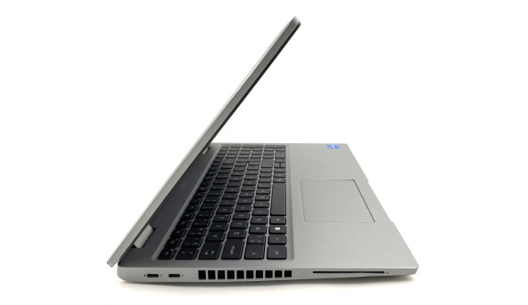 Ноутбук Dell latitude 5530 Intel Core I5-1235U 8 GB RAM 256 GB SSD [IPS 15.6" FullHD] - Б/В