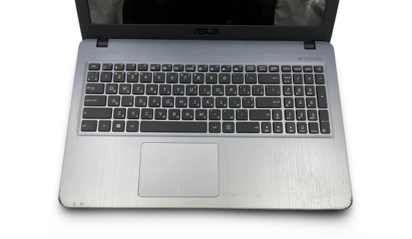 Ігровий ноутбук Asus X540SC Intel Pentium N3700 4 GB RAM 128 GB SSD NVIDIA GeForce 810M [15.6"] - Б/В