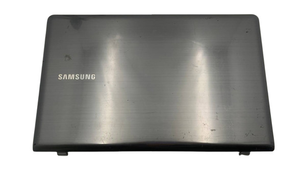 Крышка матрицы для ноутбука Samsung NP355V5C AP0RS000610 Б/У