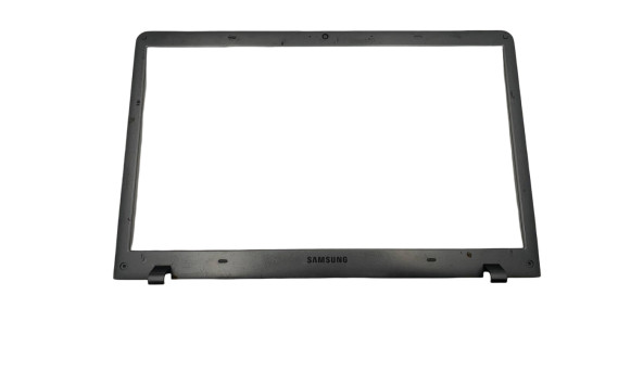 Рамка матрицы к ноутбуку Samsung NP355V5C AP0RS000510 Б/У