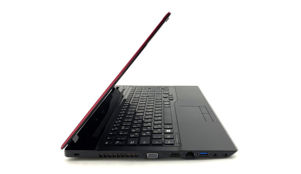 Ноутбук Fujitsu Lifebook AH552 Intel Core I5-3210M 8 GB RAM 128 GB SSD 500 GB HDD [15.6"] - Б/У