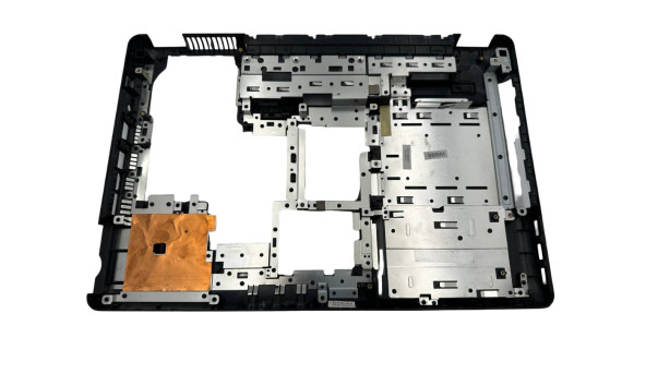 Нижняя часть корпуса к ноутбуку Medion P6618 60.4AF04.003 Б/У