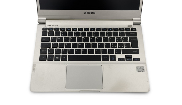 Ноутбук Samsung NP900X3D Intel Core I5-3317U 4 GB RAM 128 GB SSD [IPS 13.3" HD+] - Б/В - Уцінка!