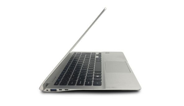 Ноутбук Samsung NP900X3D Intel Core I5-3317U 4 GB RAM 128 GB SSD [IPS 13.3" HD+] - Б/В - Уцінка!