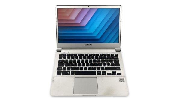 Ноутбук Samsung NP900X3D Intel Core I5-3317U 4 GB RAM 128 GB SSD [IPS 13.3" HD+] - Б/В - Уцінка!