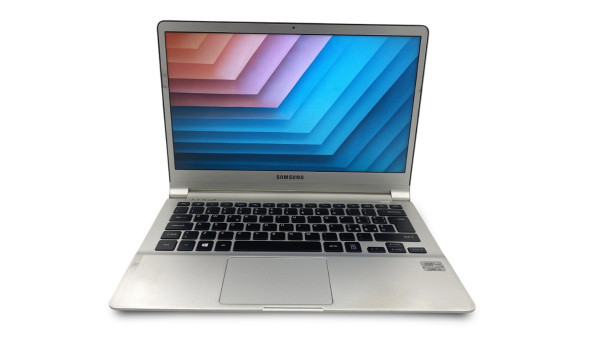 Ноутбук Samsung NP900X3D Intel Core I5-3317U 4 GB RAM 128 GB SSD [IPS 13.3" HD+] - Б/В - Уцінка!