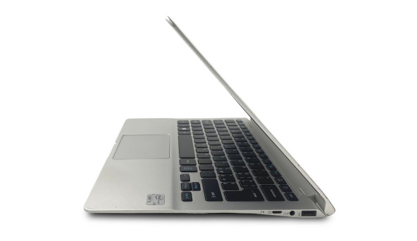 Ноутбук Samsung NP900X3D Intel Core I5-3317U 4 GB RAM 128 GB SSD [IPS 13.3" HD+] - Б/В - Уцінка!