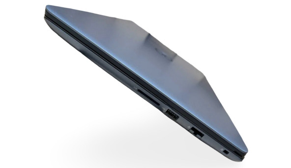 Ігровий ноутбук Dell Vostro 5581 8 RAM 256 SSD GeForce MX130 [IPS 15.6" FullHD] - Б/В