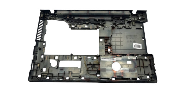 Нижня частина корпусу до ноутбука Lenovo IdeaPad Z710 13N0-B6A0501 Б/В