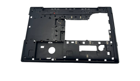 Нижняя часть корпуса к ноутбуку Lenovo IdeaPad Z710  13N0-B6A0501 Б/У