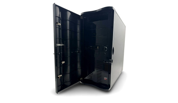 Игровой системный блок Thermaltake AMD FX-4320 8GB RAM 128GB SSD 1000GB HDD Radeon RX 560 - Б/У