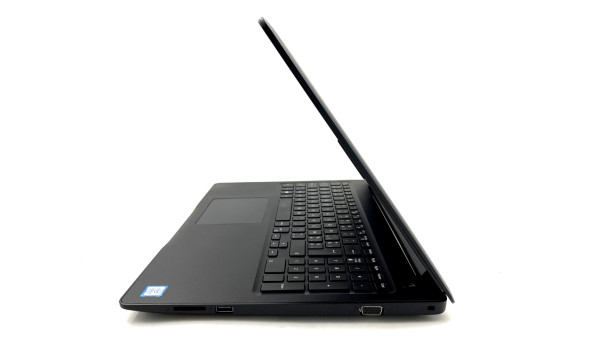 Ноутбук Dell Latitude 3590 Intel Core I5-8250U 8 GB RAM 128 GB SSD [15.6" FullHD] - Б/В