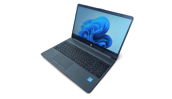 Ноутбук HP 250 G8 Intel Core I5-1135G7 8 GB RAM 256 GB SSD [IPS 15.6" FullHD] - Б/У
