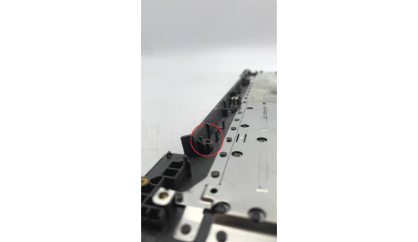 Средняя часть корпуса для ноутбука Lenovo IdeaPad V130-15 460.0DB09.0004 5CB0R28196 Б/В