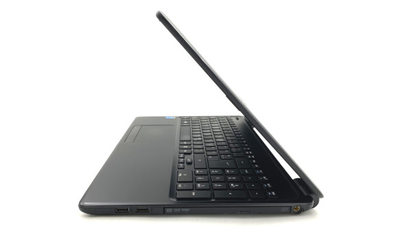 Ноутбук Acer Aspire E1-572 Intel Core I5-4200U 8 GB RAM 240 GB SSD 500 GB HDD [15.6"] - Б/У