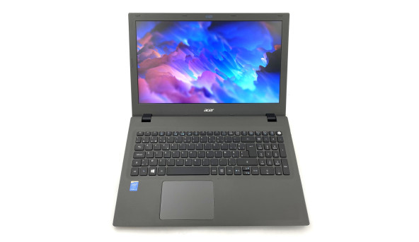 Ноутбук Acer Aspire E5-573G Intel Core I3-5005U 8 GB RAM 120 GB SSD 320 GB HDD [15.6"] - Б/У