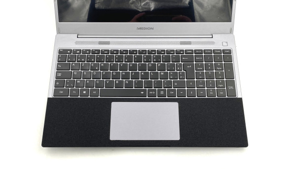 Ноутбук Medion E16402 Intel Core I3-1115G4 8 GB RAM 256 GB HDD [IPS 16.1" FullHD] - Б/В