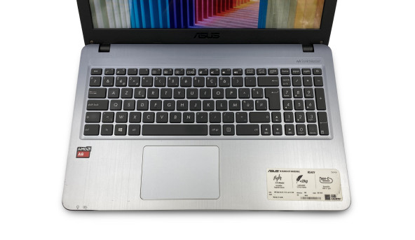 Ноутбук Asus R540Y AMD A8-7410 8 GB RAM 120 GB SSD [15.6"] - Б/В
