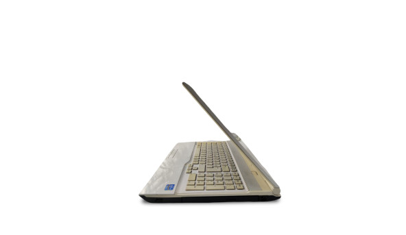 Ноутбук Fujitsu Lifebook AH532 Intel Core I3-2328M 8 GB RAM 120 GB SSD [15.6"] - Б/В
