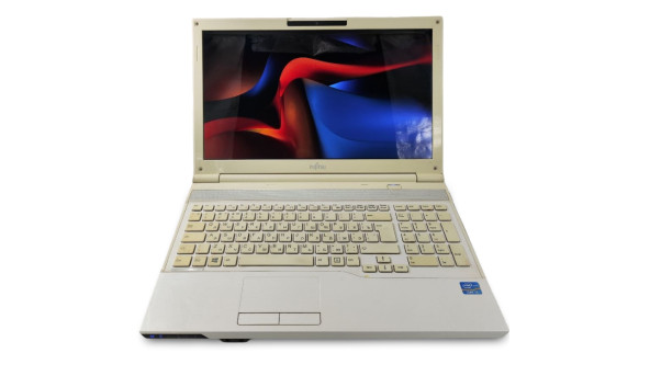 Ноутбук Fujitsu Lifebook AH532 Intel Core I3-2328M 8 GB RAM 120 GB SSD [15.6"] - Б/В