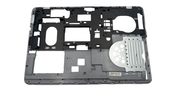 Нижняя часть корпуса к ноутбуку HP ProBook 650 G3 6070B0937301 Б/У