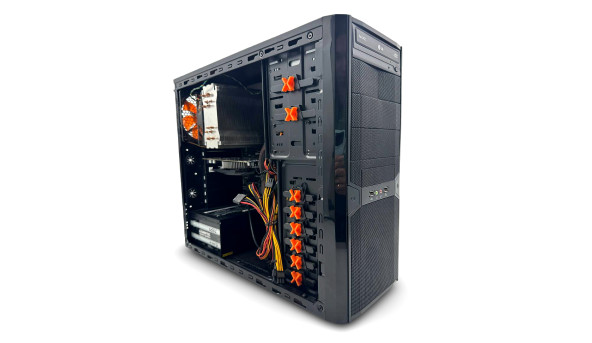 Игровой системный блок Intel Core i7-4770K 32GB RAM 128GB SSD + 1000GB HDD + AMD Radeon R7 250 - Б/У