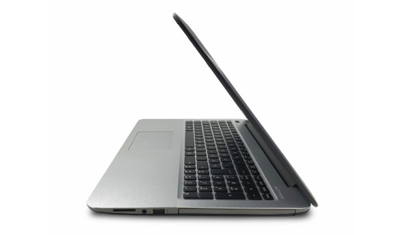 Ігровий ноутбук Asus F556U Core I3-7100U 8 RAM 128 SSD 1000 HDD GeForce 940MX [15.6" FullHD] - Б/В