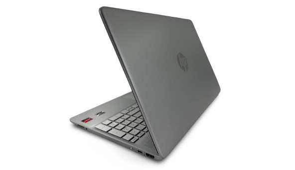 Ноутбук HP 15s-eq AMD Ryzen 3 5300U 8 GB RAM DDR4 256 GB SSD NVMe [15.6" FullHD] - Б/В