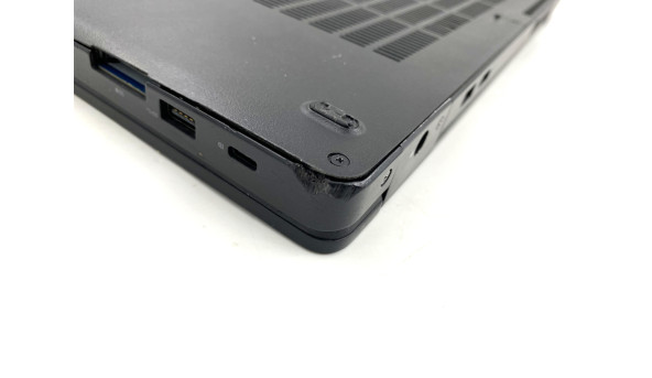 Ноутбук Dell Latitude 5590 Intel Core I5-8250U 8 GB RAM 240 GB SSD [IPS 15.6" FullHD] - Б/В