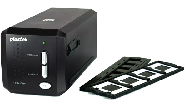 Сканер Plustek OpticFilm 8300i SE (7200dpi 48bit LED швидк. 20 сек. плівк.слайд-сканер чорний)