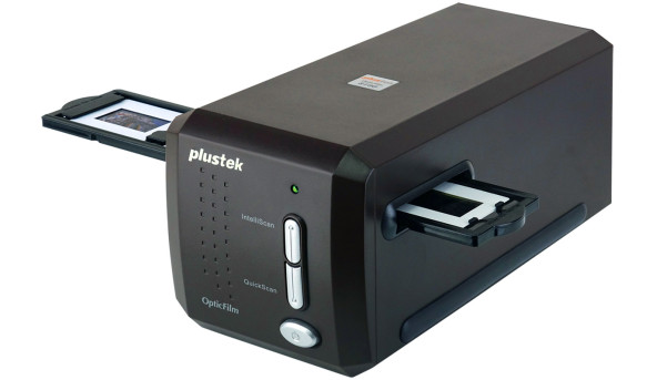 Сканер Plustek OpticFilm 8300i SE (7200dpi 48bit LED швидк. 20 сек. плівк.слайд-сканер чорний)