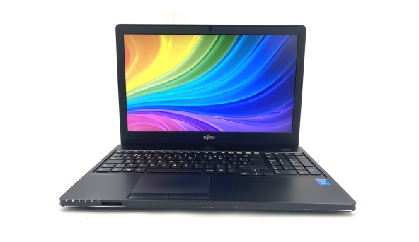 Ноутбук Fujitsu LifeBook A555 Intel Core I5-5200U 8 GB RAM 240 GB SSD [15.6" ] - Б/В