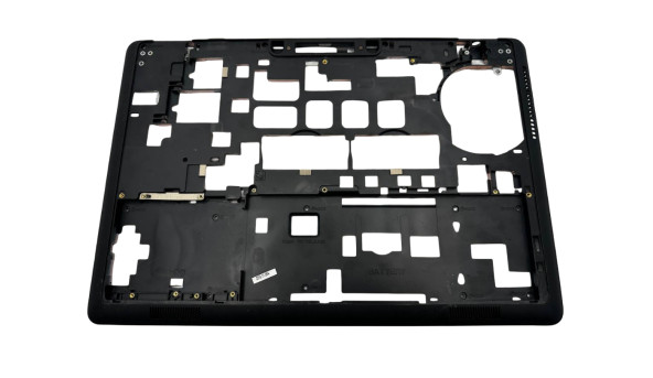 Нижняя часть корпуса к ноутбуку Dell Latitude E5550 AP13M000600 01TRJX  Б/У