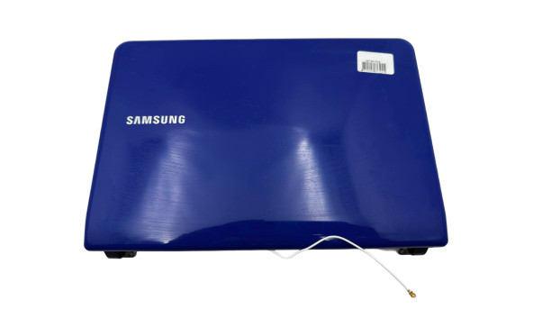 Крышка корпуса с рамкой и матрицей и шлейфами для ноутбука SAMSUNG NC110 Б/У