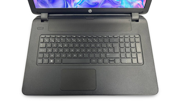 Ноутбук HP Pavillion 17 AMD A6-6310 4 GB RAM 120 GB SSD + 500 GB HDD [17,3"] - Б/У