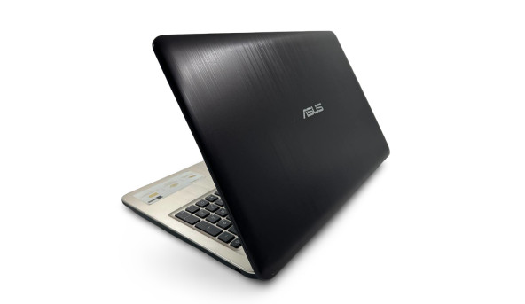 Ігровий ноутбук Asus X540M Intel Pentium Silver N5000 4GB RAM 120GB SSD GeForce MX110 [15.6 ] - Б/В